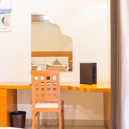 Hotel Agora Sure Hotel Collection By Best Western Lago Patria Rum bild