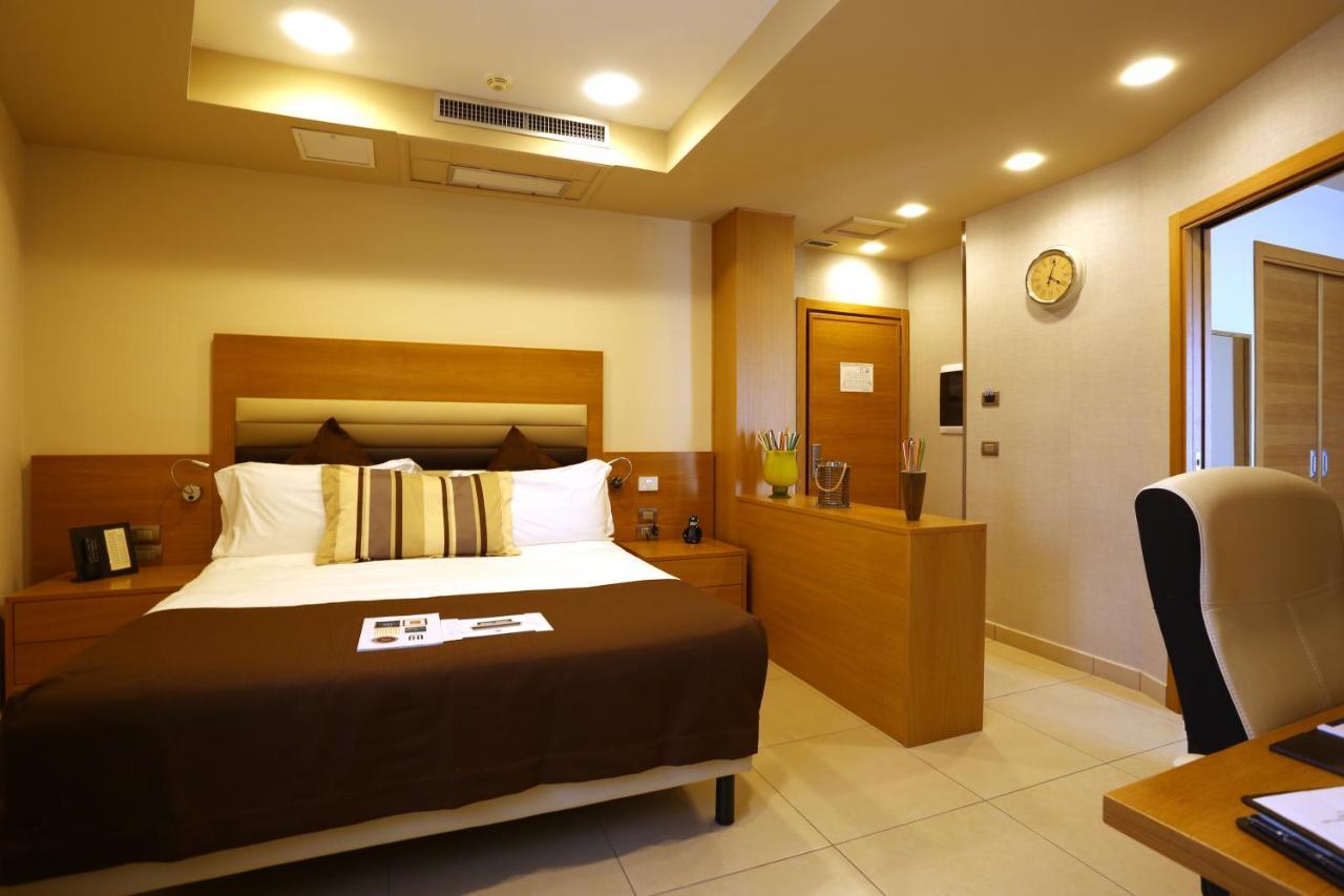 Hotel Agora Sure Hotel Collection By Best Western Lago Patria Exteriör bild