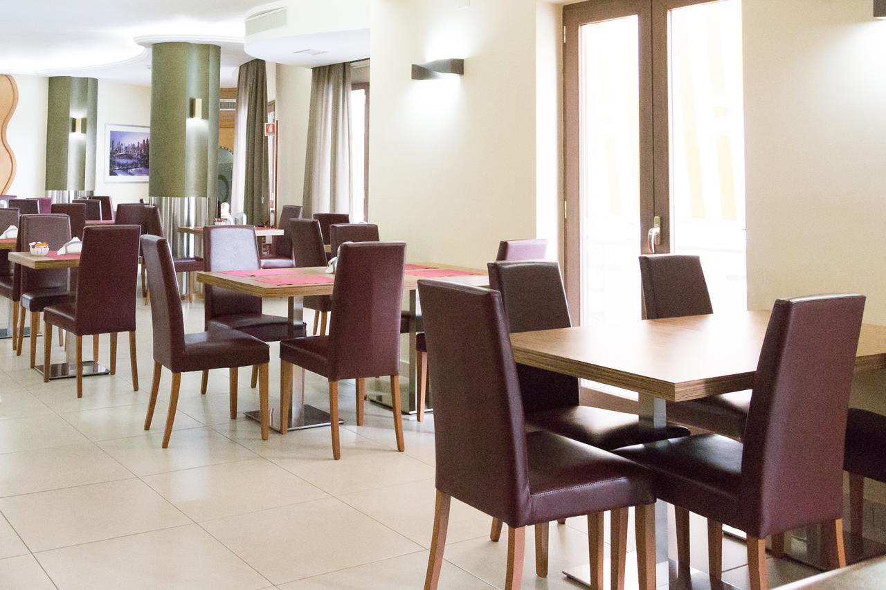 Hotel Agora Sure Hotel Collection By Best Western Lago Patria Exteriör bild